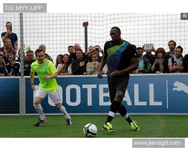 从未接触过足球的球星如何跨界成顶级球员的励志故事